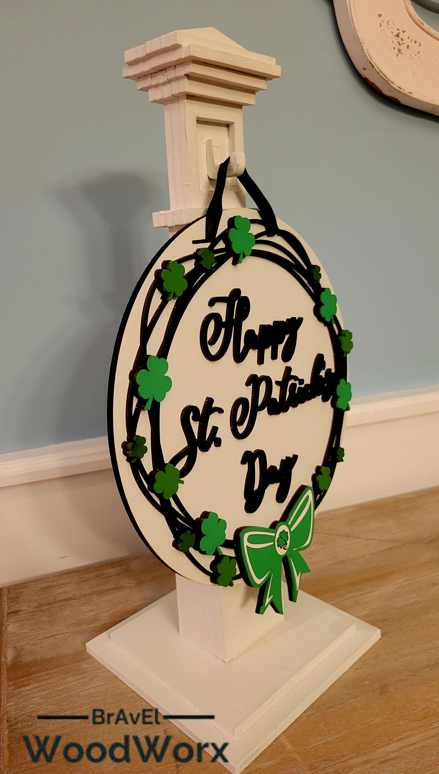 Festive St. Patrick’s Day Grapevine Door Hanger – Lucky Shamrock Decor