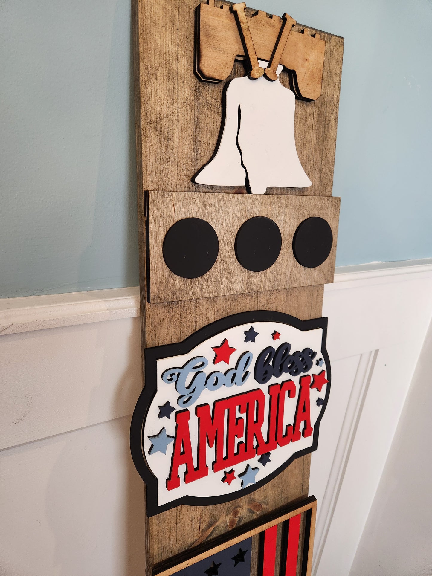 Patriotic Interchangeable Porch Leaner – Custom Wooden Front Porch Sign with Swappable Holiday & Everyday Designs