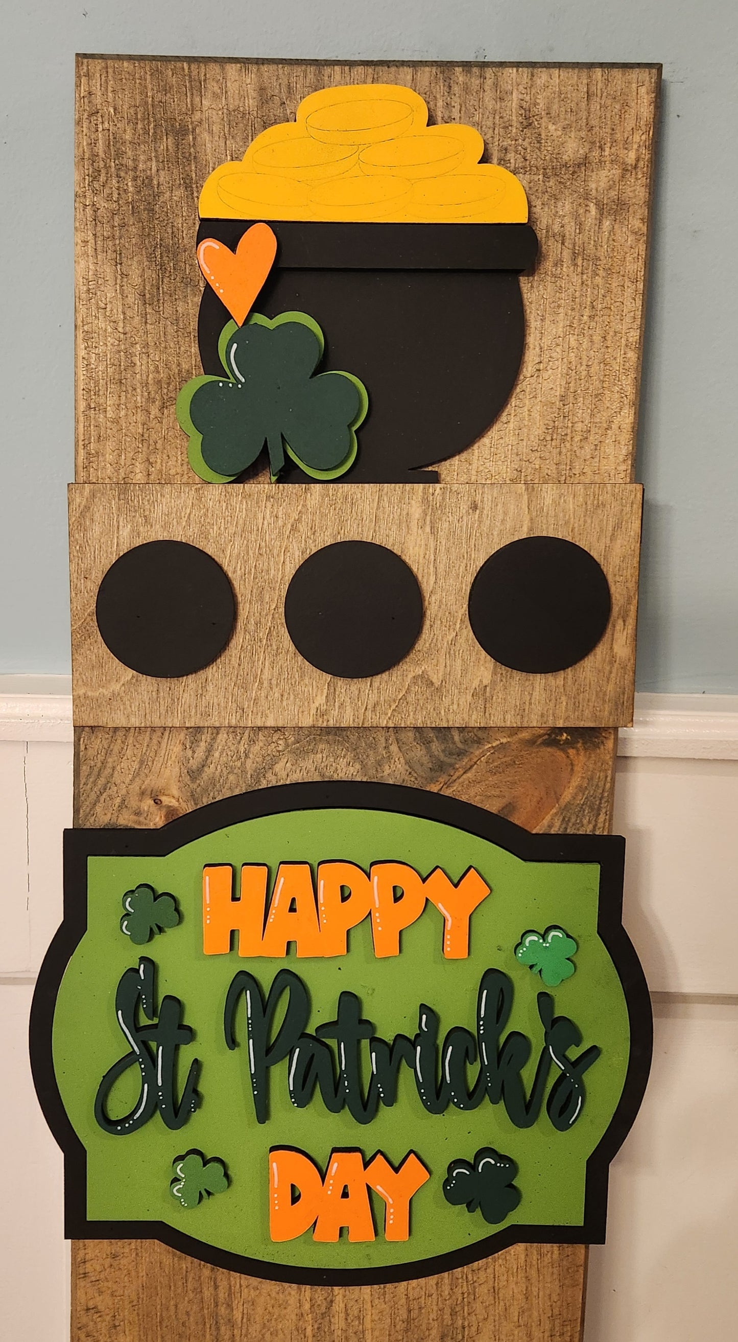 St Patrick's Day Interchangeable Porch Leaner – Custom Wooden Front Porch Sign with Swappable Holiday & Everyday Designs
