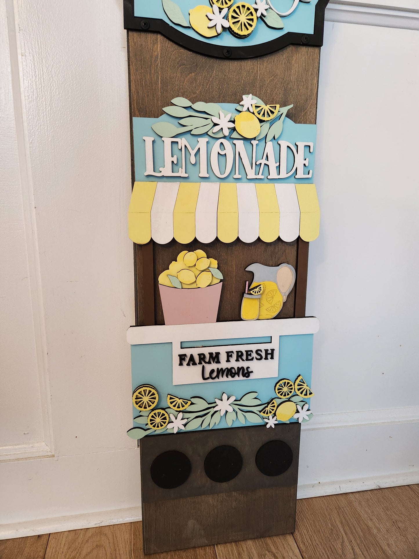 Lemonade Interchangeable Porch Leaner – Custom Wooden Front Porch Sign with Swappable Holiday & Everyday Designs