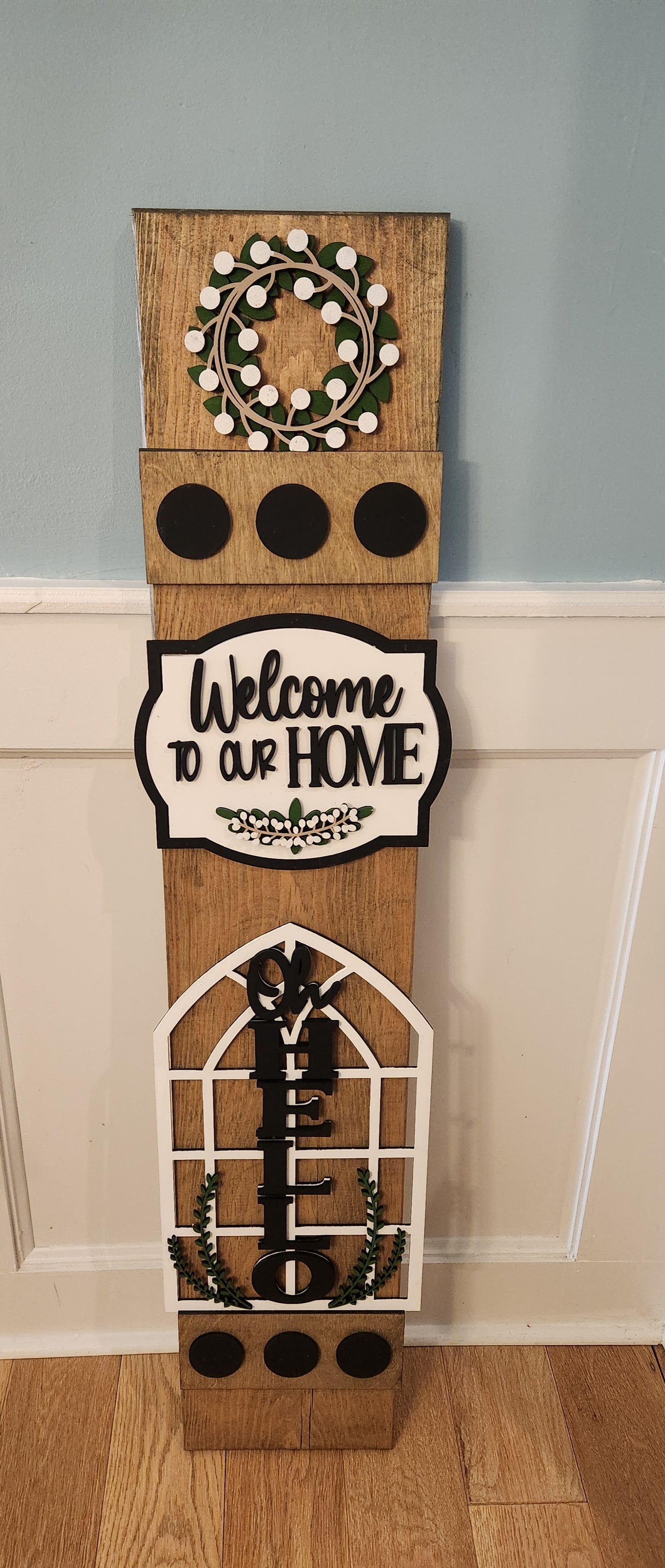 Interchangeable Porch Leaner – Welcome to our Home Custom Wooden Front Porch Sign with Swappable Holiday & Everyday Designs
